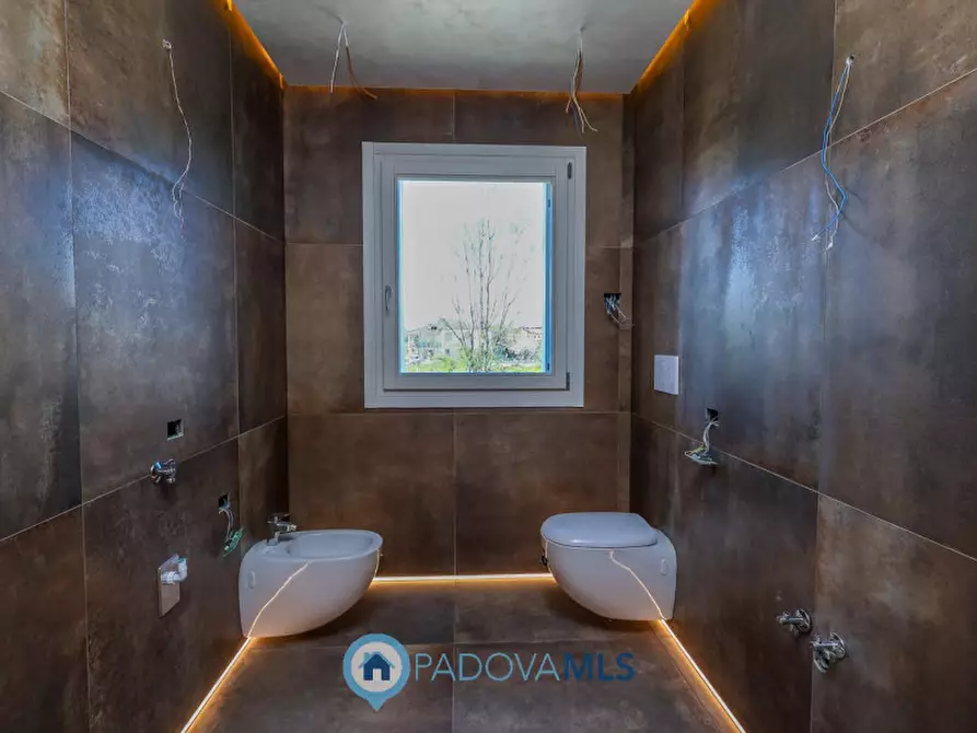 Immagine 22 di Casa bifamiliare in vendita  in Via Podrecca, 29 a Abano Terme