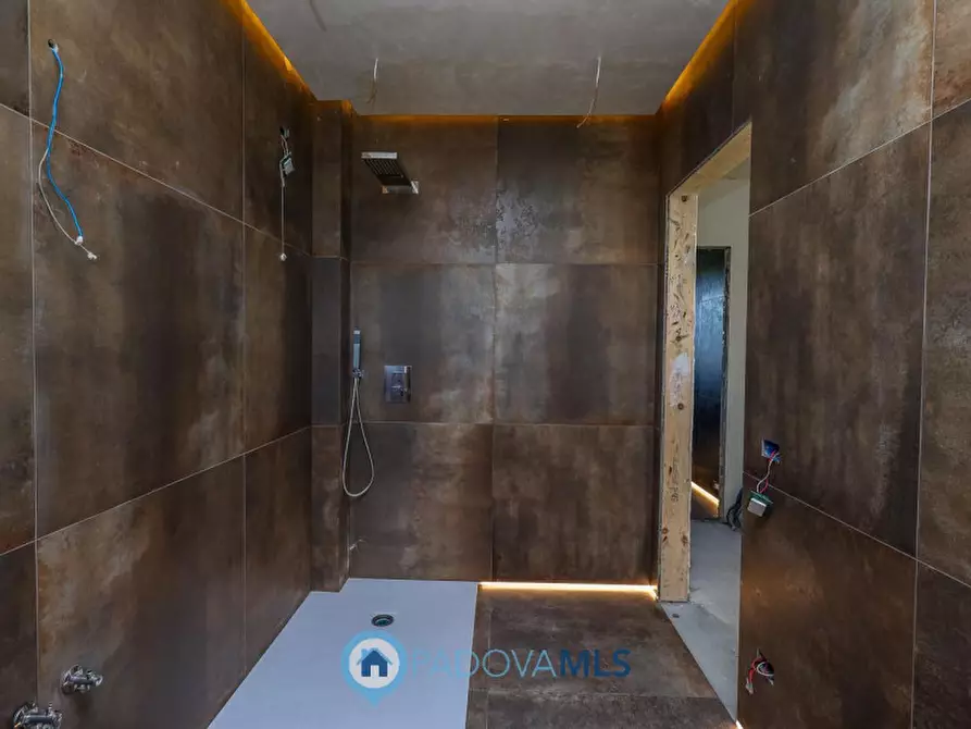 Immagine 23 di Casa bifamiliare in vendita  in Via Podrecca, 29 a Abano Terme