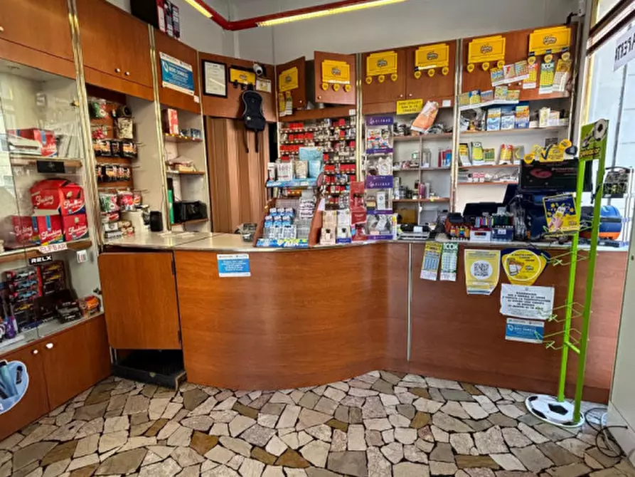 Immagine 1 di Attività commerciale in vendita  a Lendinara