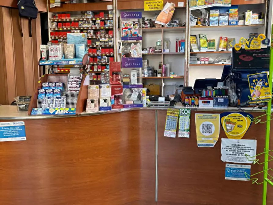 Immagine 8 di Attività commerciale in vendita  a Lendinara