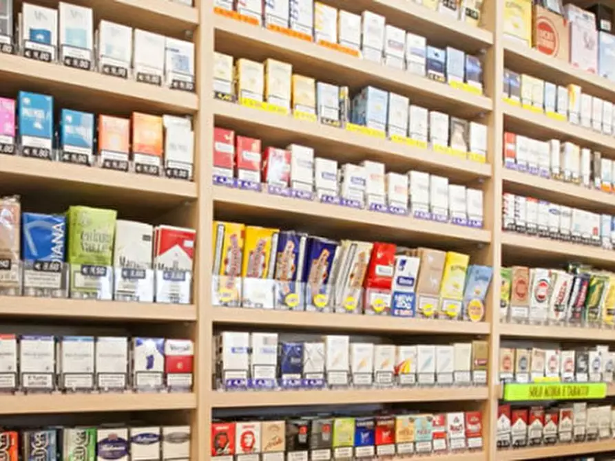Immagine 1 di Attività commerciale in vendita  a Lendinara