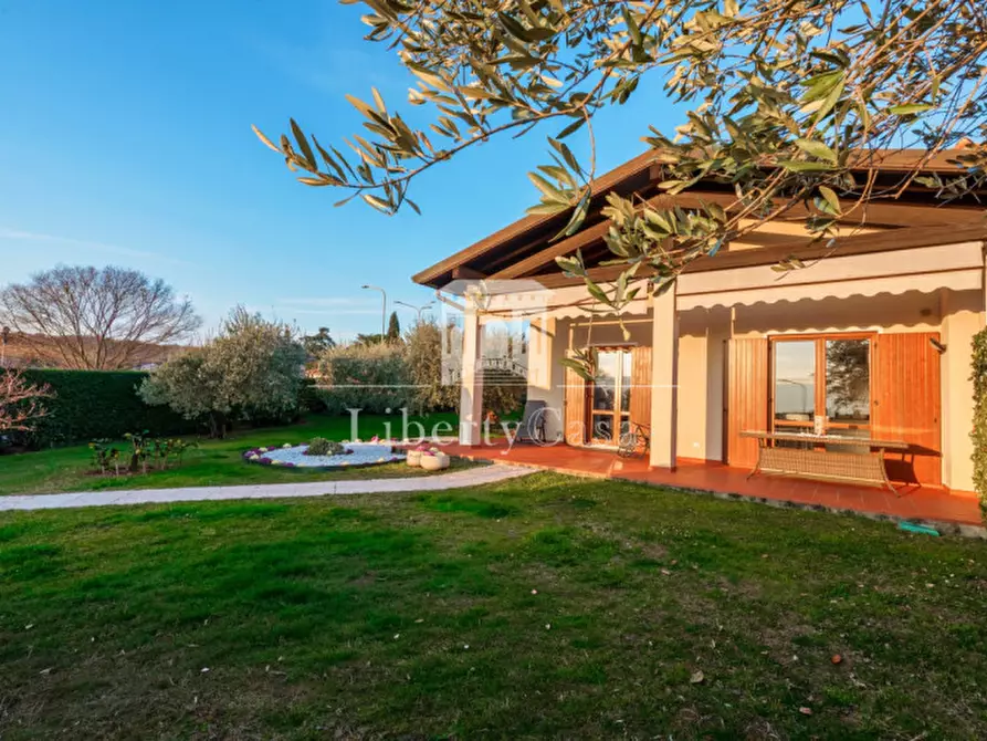 Immagine 17 di Villa in vendita  in Via Vallette a San Felice Del Benaco