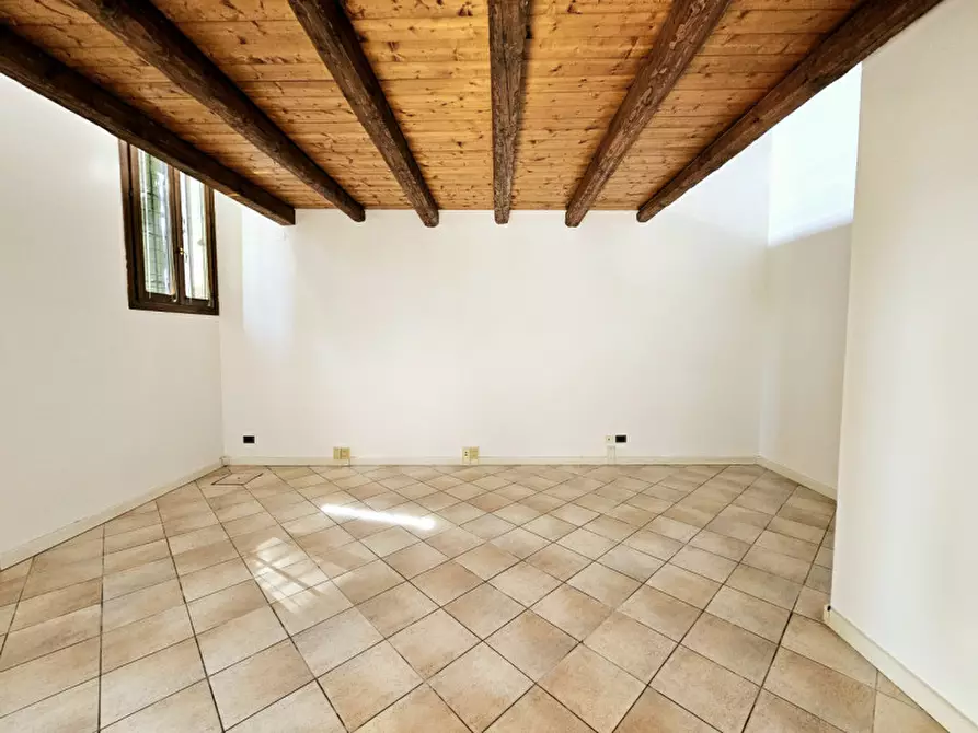Immagine 6 di Ufficio in affitto  in viale fiume a Este