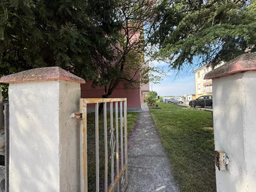 Immagine 3 di Appartamento in vendita  in Via Marconi, n.24, Villa Poma a Borgo Mantovano