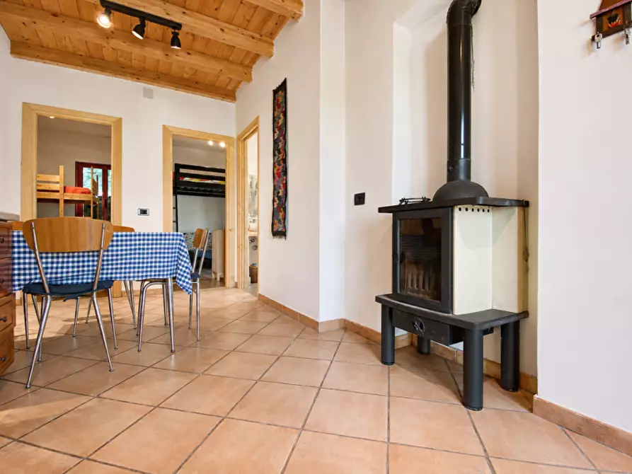 Immagine 3 di Casa bifamiliare in vendita  in Via Sacramundi, 1 a Chiampo