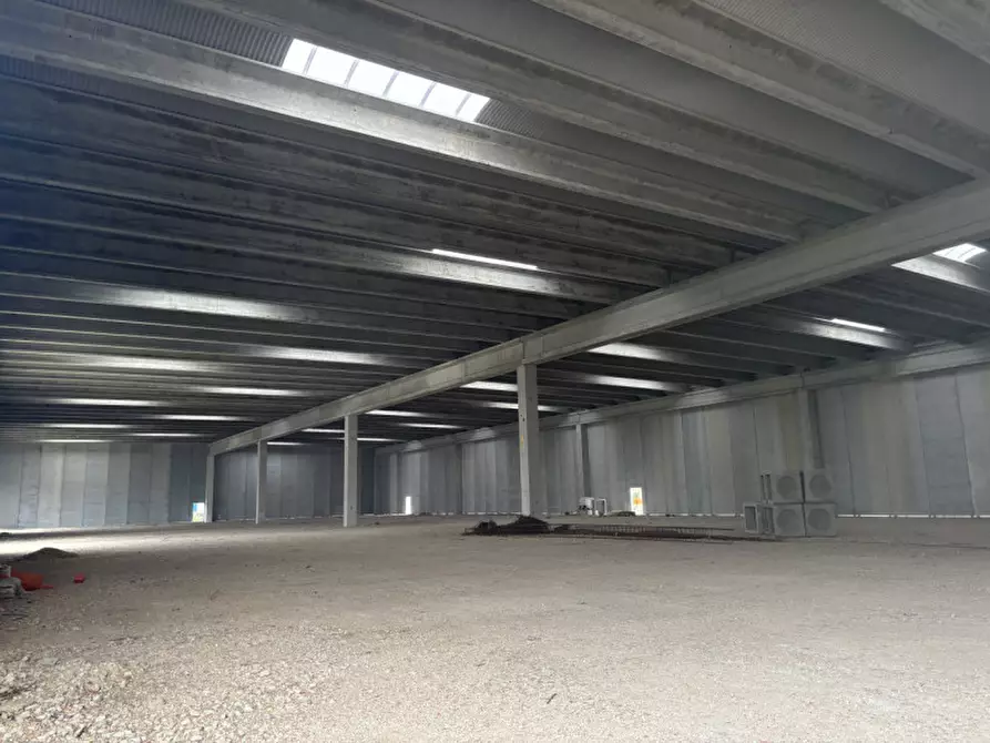 Immagine 4 di Capannone industriale in vendita  in Via Brigata Marche a Istrana