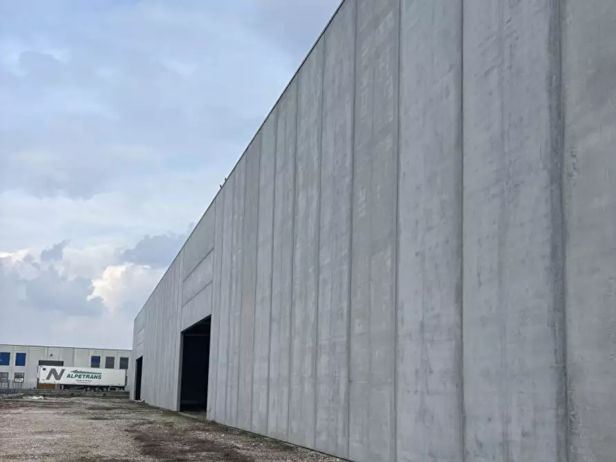 Immagine 7 di Capannone industriale in vendita  in Via Brigata Marche a Istrana