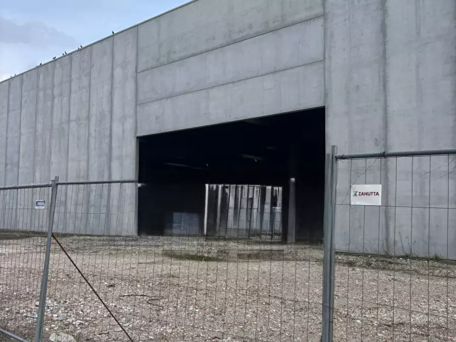 Immagine 8 di Capannone industriale in vendita  in Via Brigata Marche a Istrana