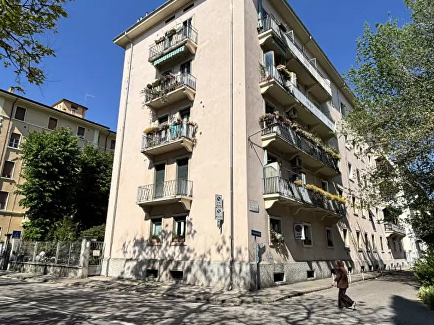 Immagine 3 di Appartamento in vendita  in Via Silvio Pellico, 24 a Verona