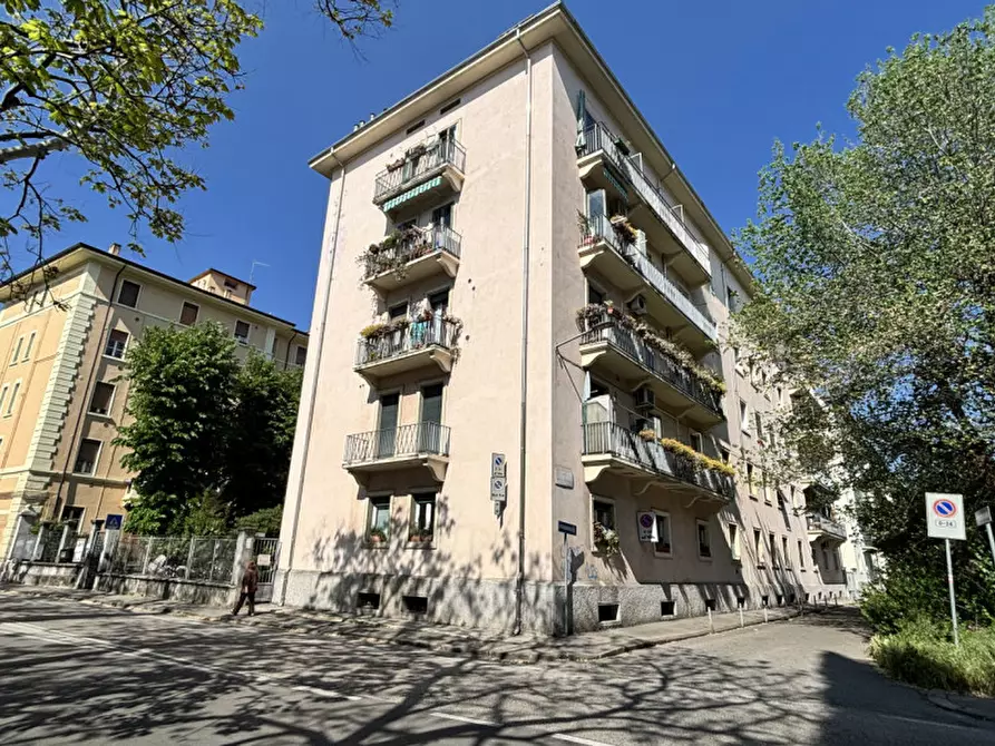 Immagine 4 di Appartamento in vendita  in Via Silvio Pellico, 24 a Verona