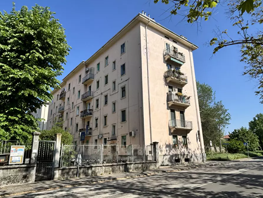 Immagine 5 di Appartamento in vendita  in Via Silvio Pellico, 24 a Verona