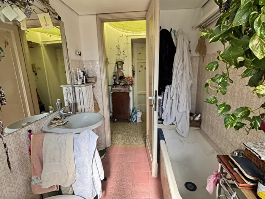 Immagine 21 di Appartamento in vendita  in Via Silvio Pellico, 24 a Verona