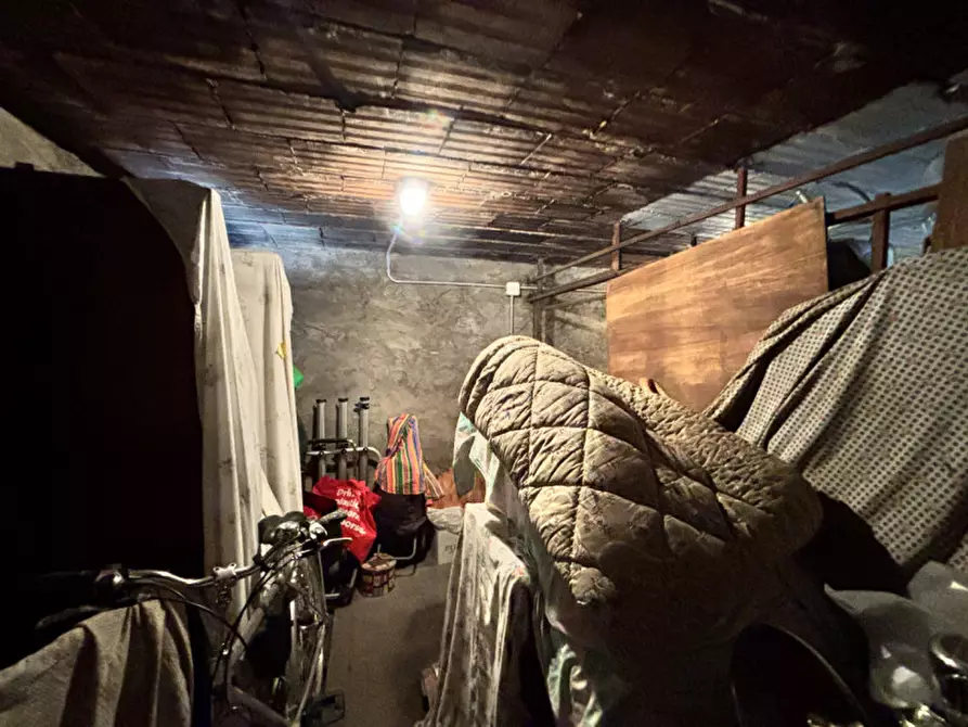 Immagine 31 di Appartamento in vendita  in Via Silvio Pellico, 24 a Verona