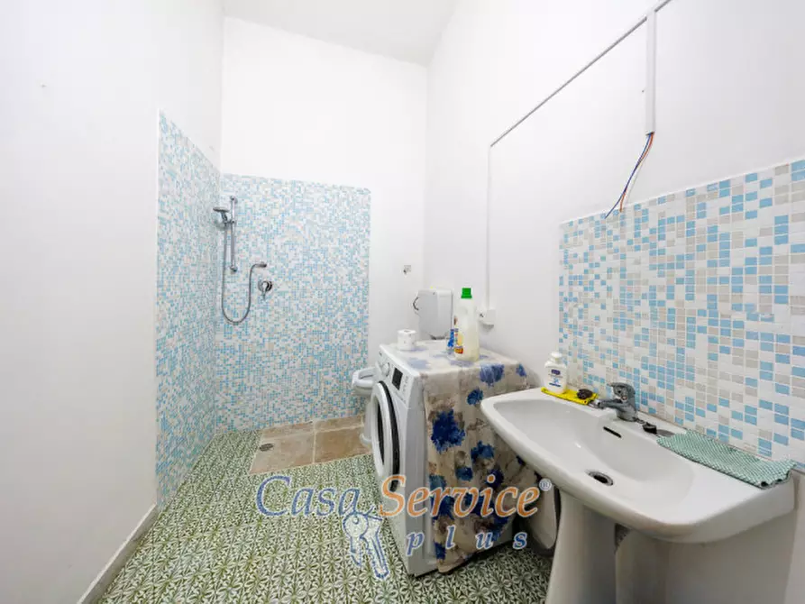 Immagine 27 di Villa in vendita  in Via Ada Negri a Oria