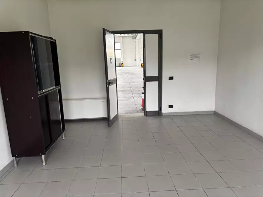 Immagine 4 di Capannone industriale in vendita  in Via Brigata Marche a Istrana