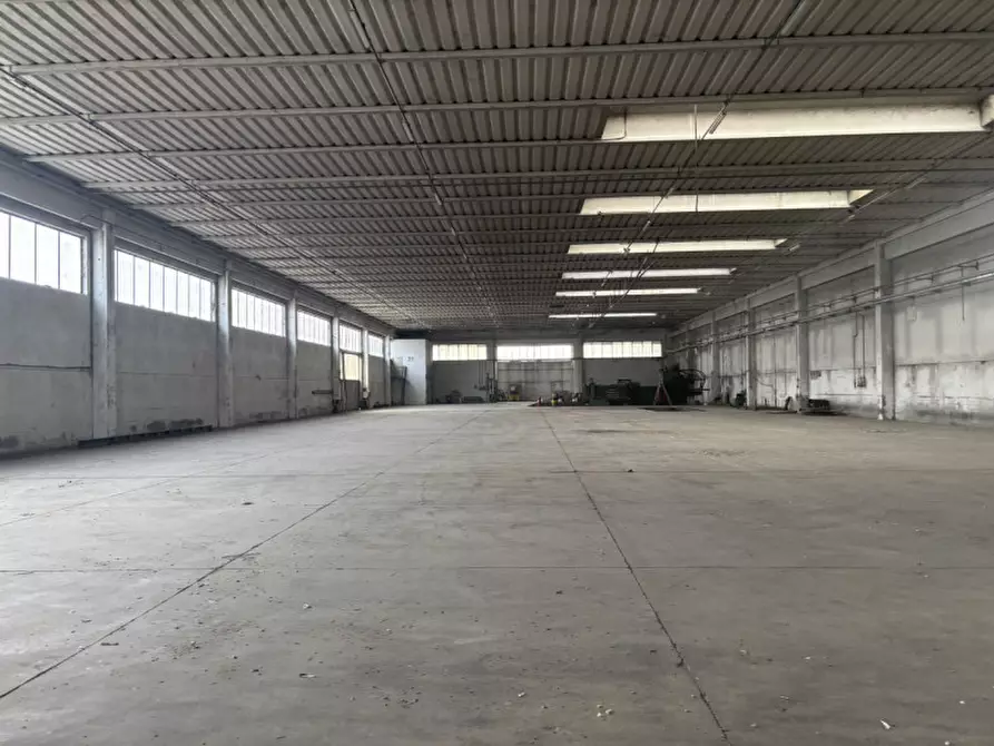 Immagine 3 di Capannone industriale in vendita  in Via Brigata Marche a Istrana