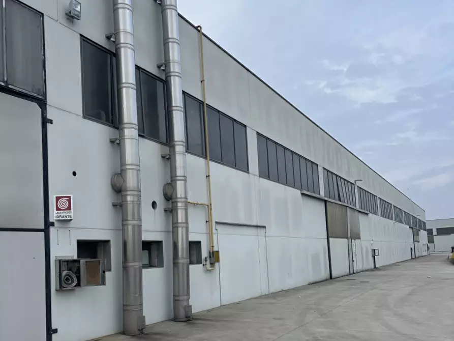 Immagine 9 di Capannone industriale in vendita  in Via Brigata Marche a Istrana