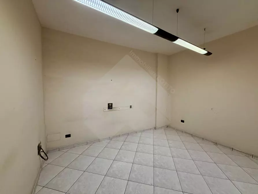 Immagine 4 di Magazzino in vendita  in Via Giuseppe Verdi , 22A a Andria