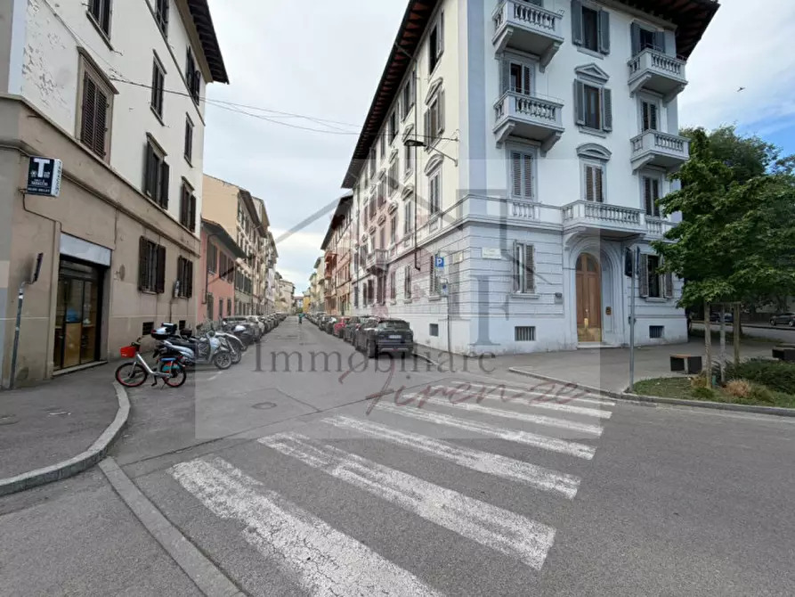 Immagine 5 di Appartamento in vendita  in Via Cassia a Firenze