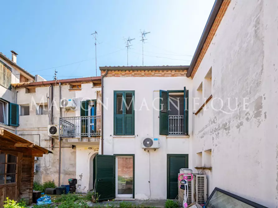 Immagine 16 di Palazzo in vendita  in via Edgardo Fogli 10 a Comacchio