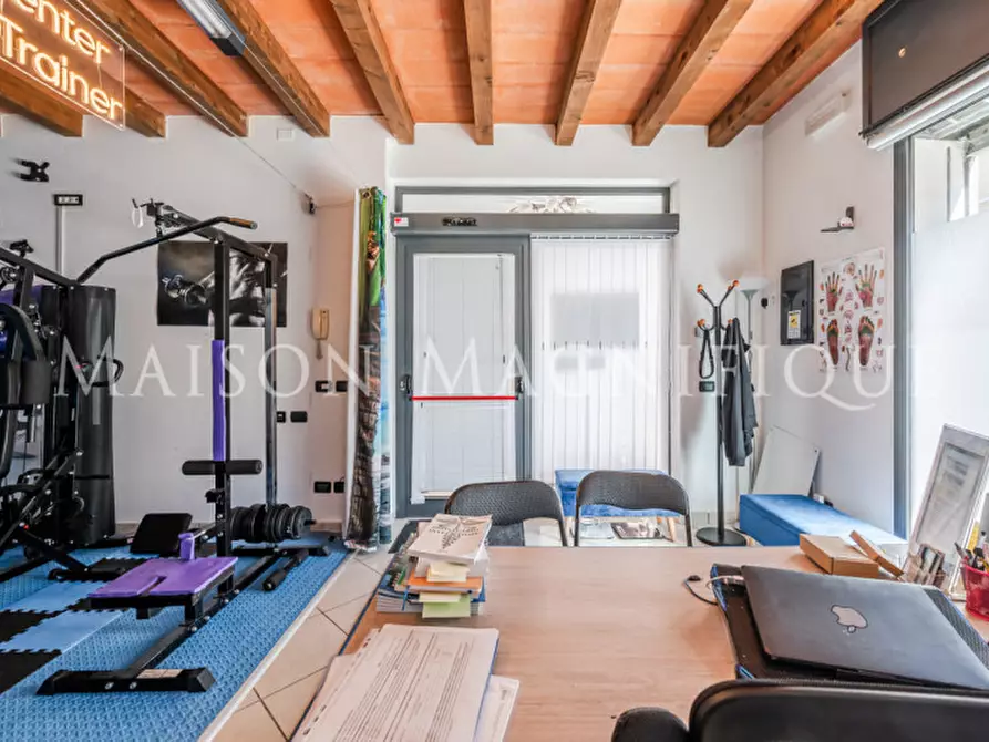 Immagine 38 di Palazzo in vendita  in via Edgardo Fogli 10 a Comacchio