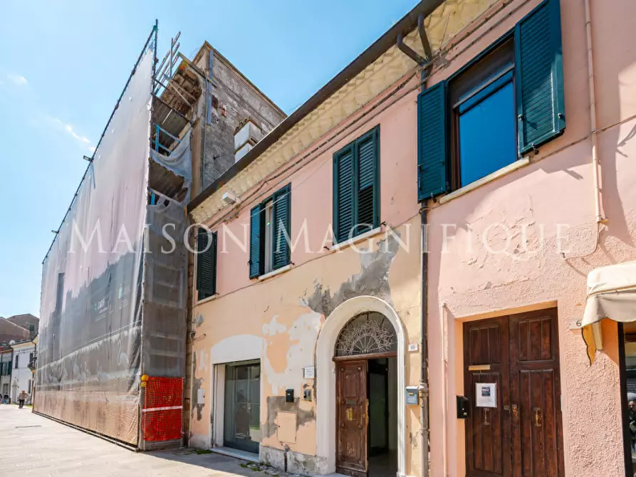 Immagine 46 di Palazzo in vendita  in via Edgardo Fogli 10 a Comacchio