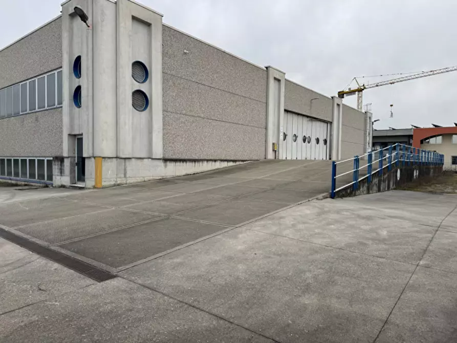 Immagine 10 di Capannone industriale in vendita  in via ermenegildo minato a Riese Pio x