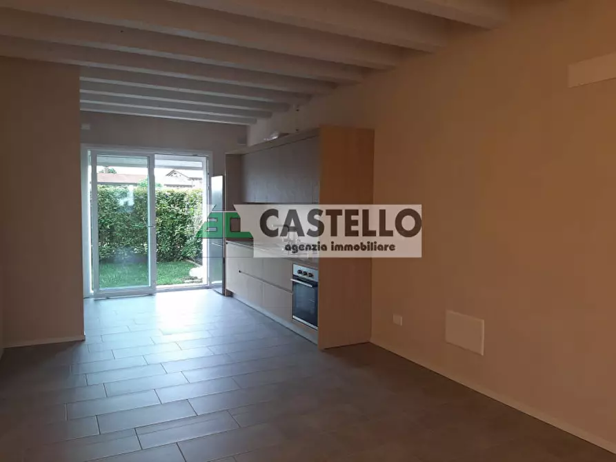 Immagine 4 di Casa trifamiliare in vendita  in Piazza 4 Novembre 6 a Mestrino