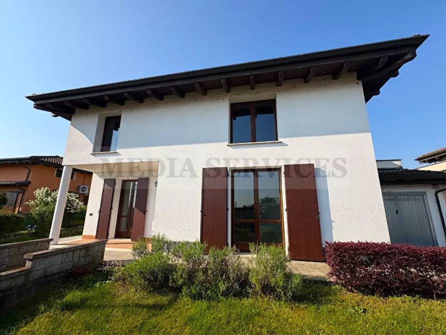 Immagine 1 di Villa in vendita  in via Roma n° 35 a Tromello