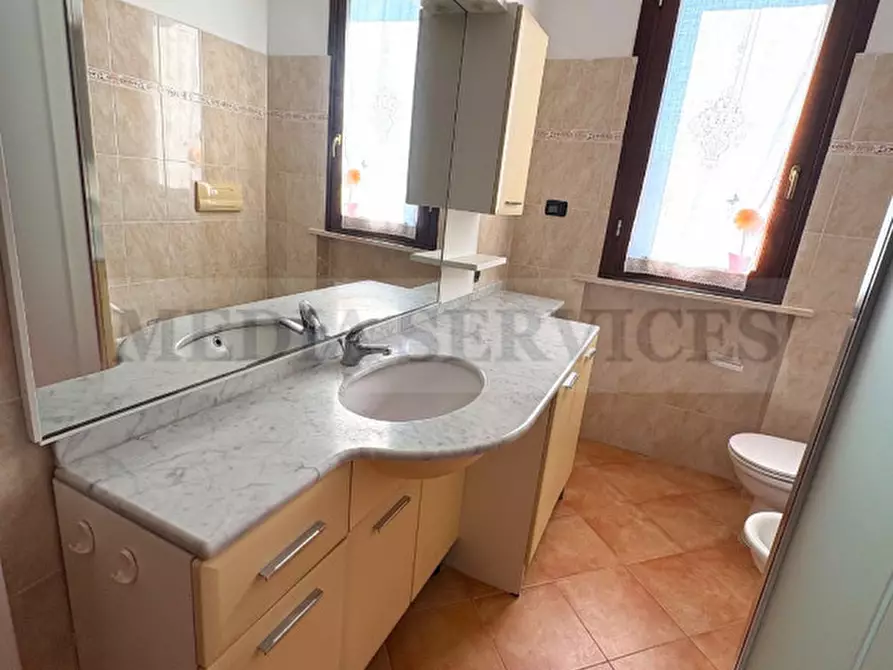 Immagine 18 di Villa in vendita  in via Roma n° 35 a Tromello