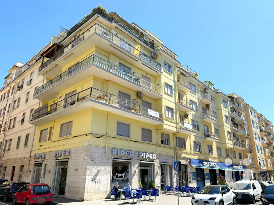 Immagine 1 di Appartamento in vendita  in Viale Paolo Orlando a Roma