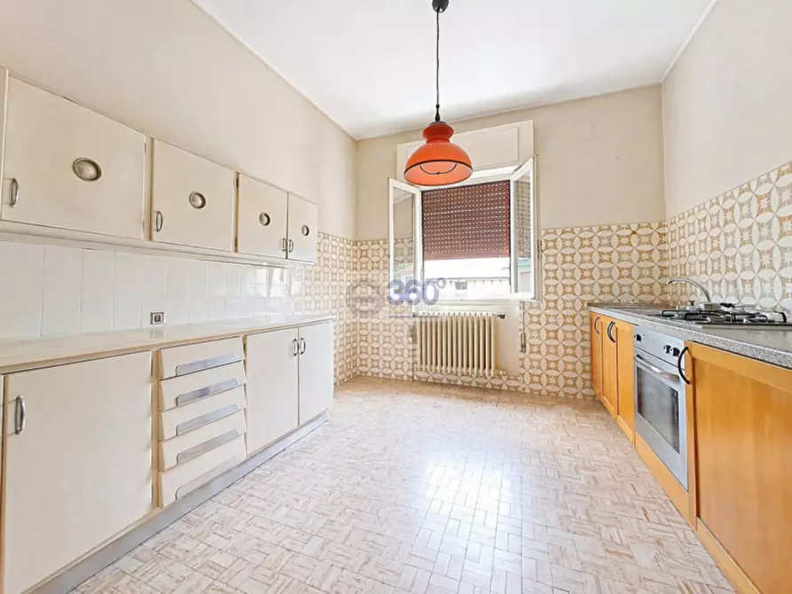Immagine 5 di Villa in vendita  in Vial Europa a Passirano