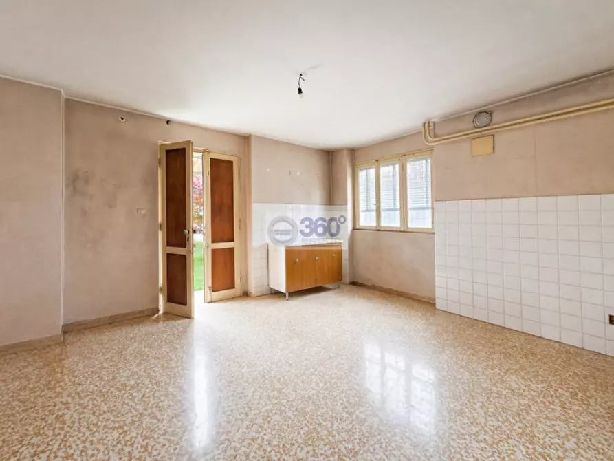Immagine 11 di Villa in vendita  in Vial Europa a Passirano