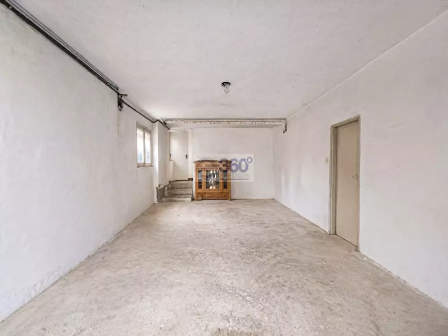 Immagine 15 di Villa in vendita  in Vial Europa a Passirano