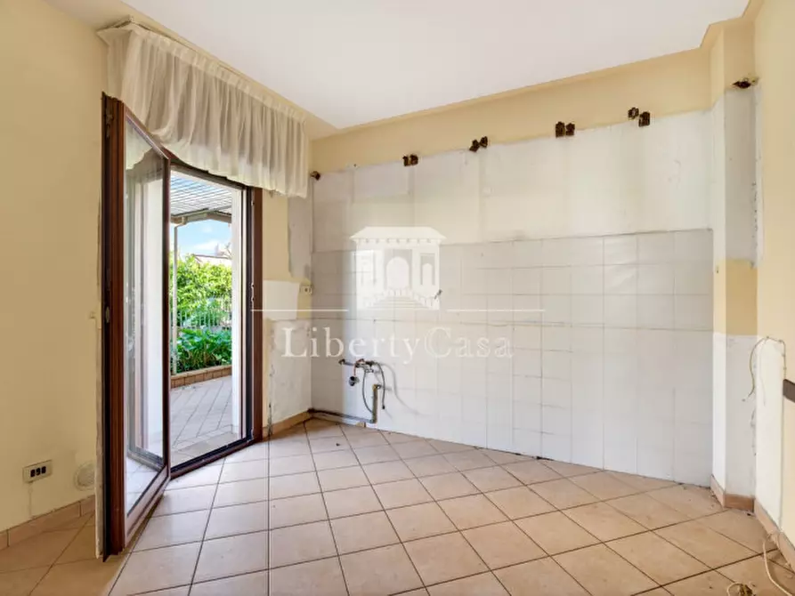 Immagine 7 di Casa bifamiliare in vendita  in Via Camillo Golgi a Salò