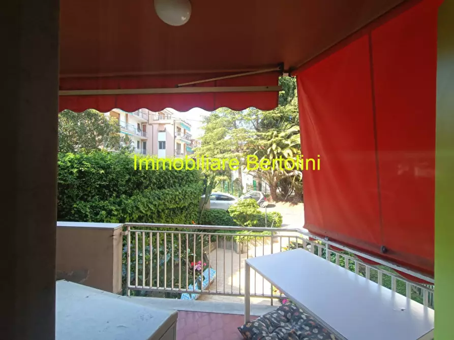 Immagine 1 di Appartamento in vendita  in VIA BONMOSCHETTO a San Remo