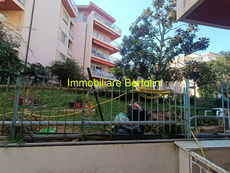 Immagine 21 di Appartamento in vendita  in VIA BONMOSCHETTO a San Remo