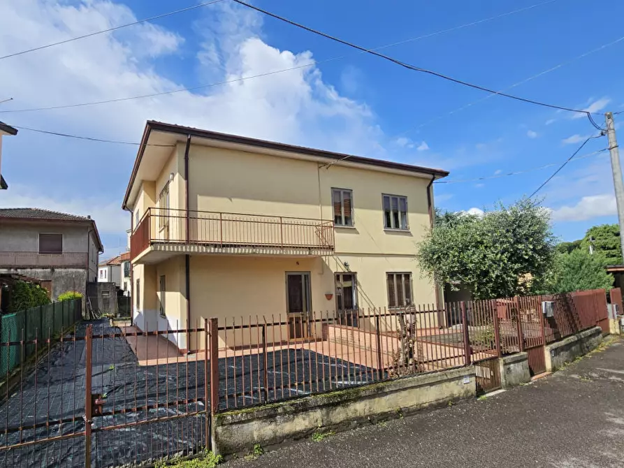 Immagine 1 di Casa bifamiliare in vendita  in VIA PLINIO a Este