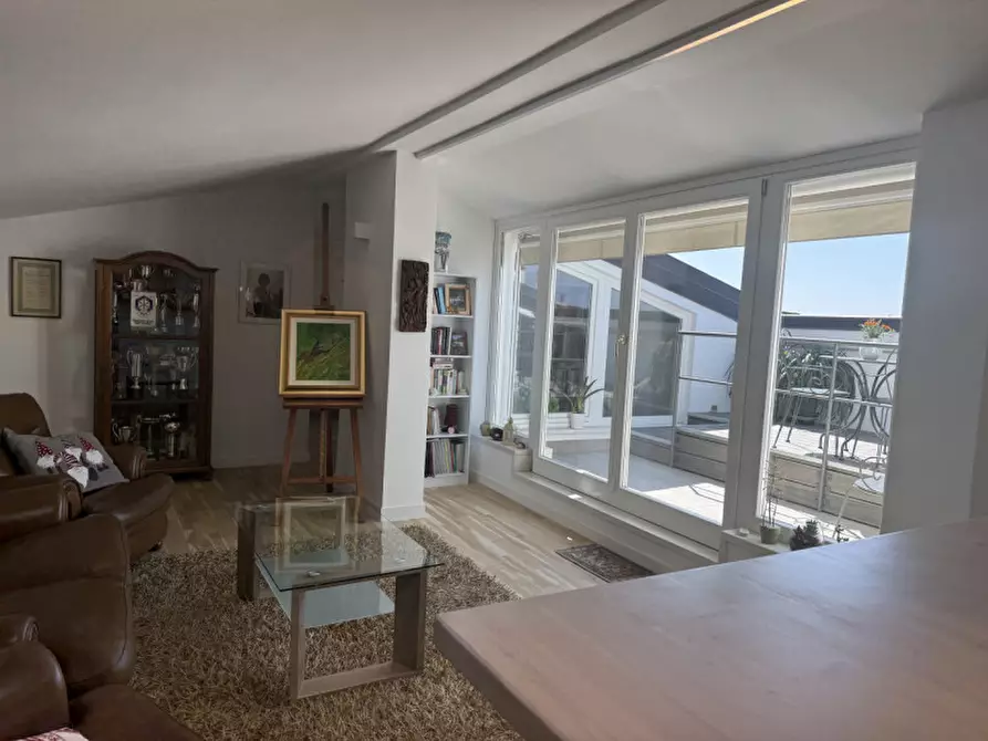 Immagine 23 di Appartamento in vendita  in Via Peschiera a Lazise