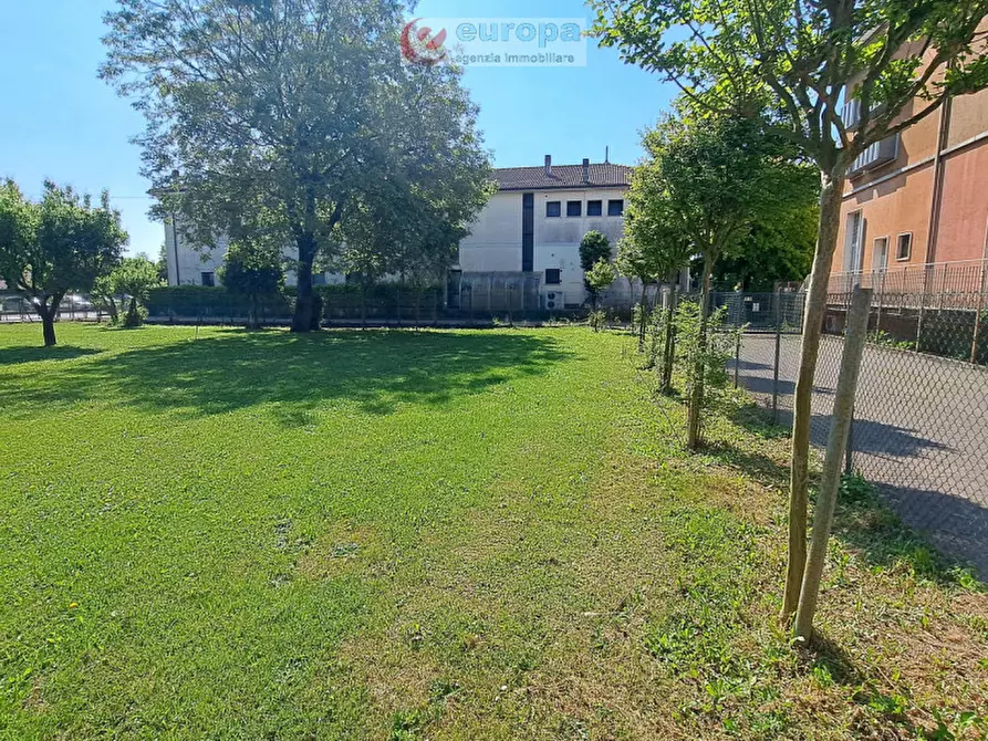 Immagine 5 di Terreno in vendita  in Via Alture a Torri Di Quartesolo