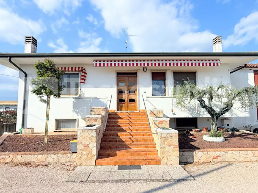 Immagine 1 di Casa indipendente in vendita  a Zimella