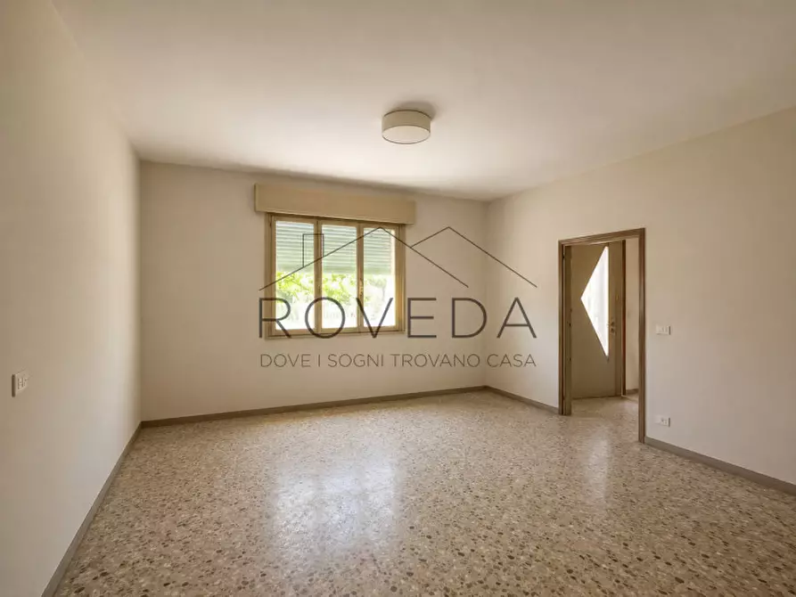 Immagine 4 di Casa bifamiliare in vendita  in Via Santi a Casier