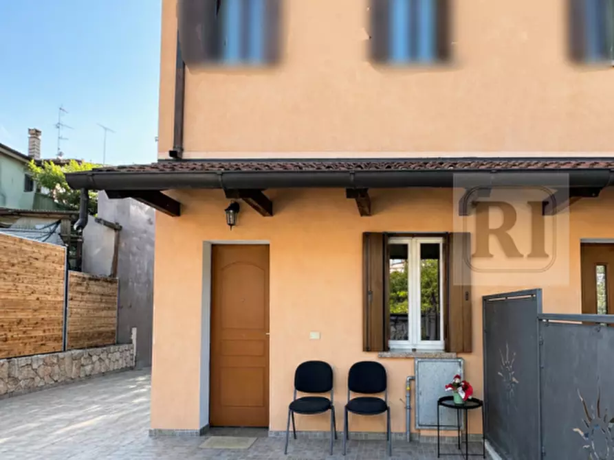 Immagine 2 di Casa bifamiliare in vendita  a Padova