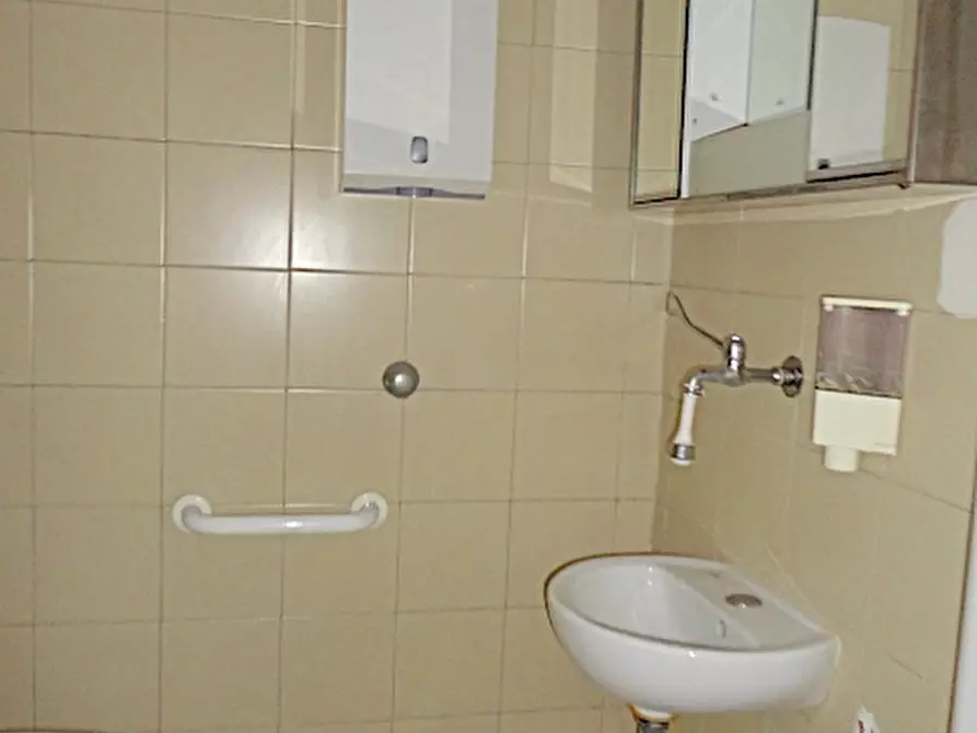 Immagine 7 di Ufficio in affitto  in Via Pietro Selvatico a Padova