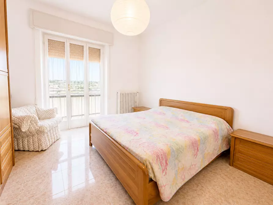 Immagine 14 di Appartamento in vendita  a Senigallia
