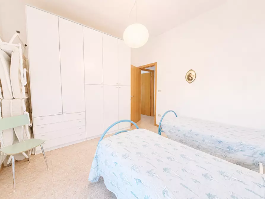 Immagine 18 di Appartamento in vendita  a Senigallia