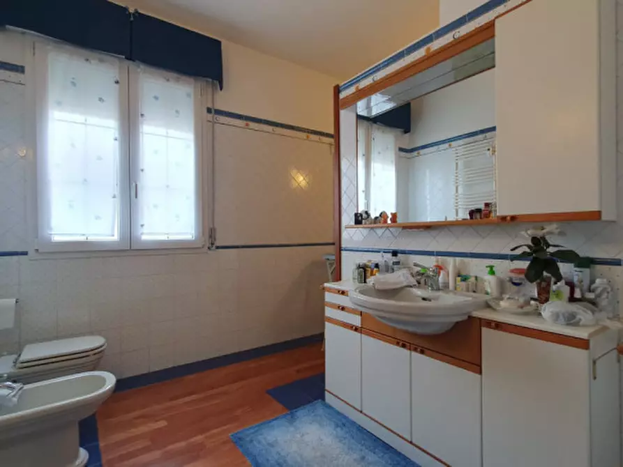 Immagine 21 di Appartamento in vendita  in via Sassi 41 a Modena