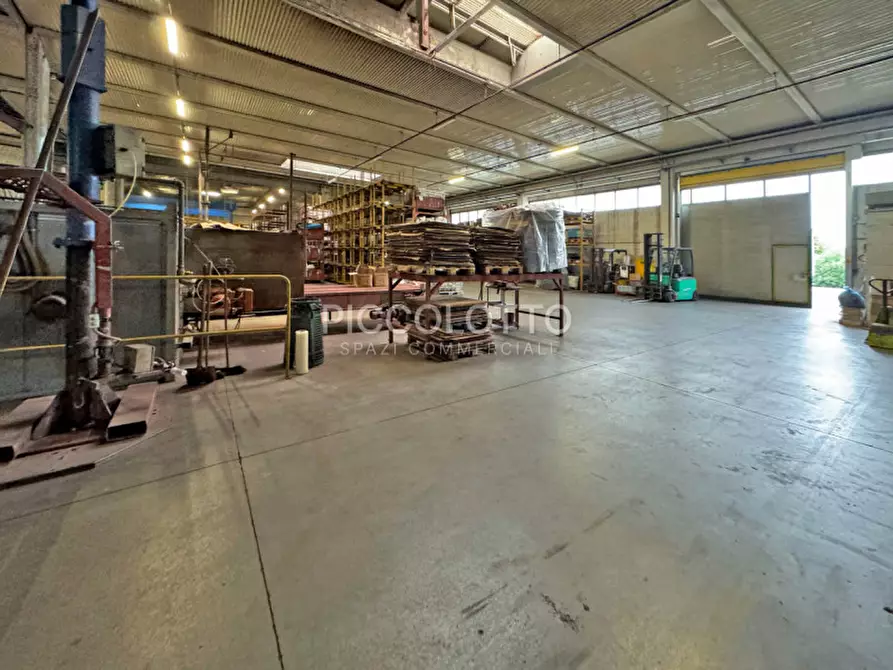 Immagine 12 di Capannone industriale in vendita  in via Mure a Altivole
