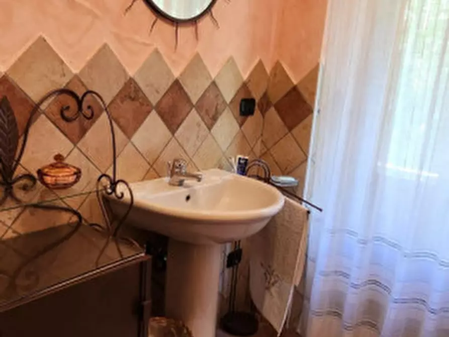Immagine 15 di Villetta a schiera in vendita  in Via Roma a Corvino San Quirico