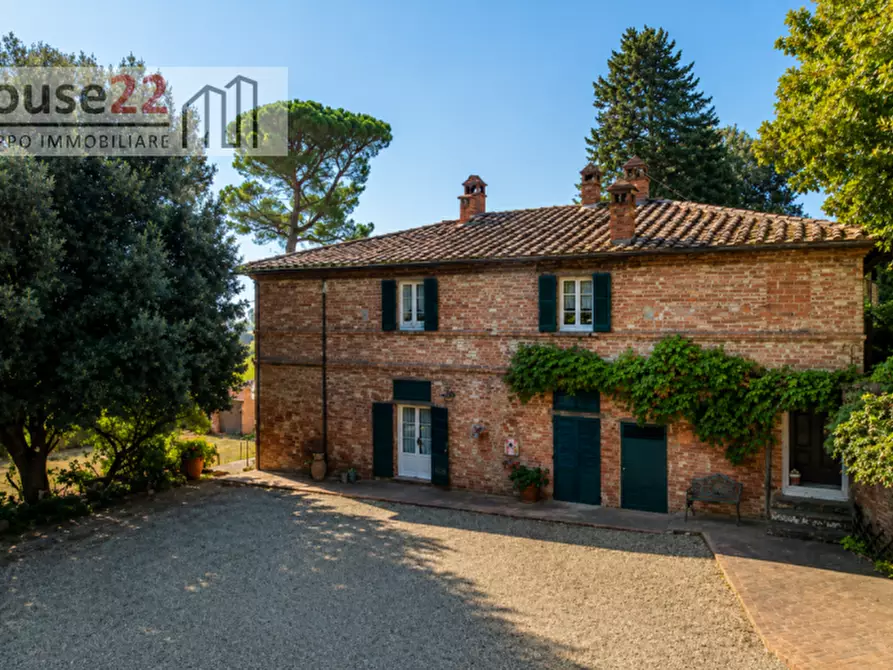 Immagine 14 di Villa in vendita  a Arezzo